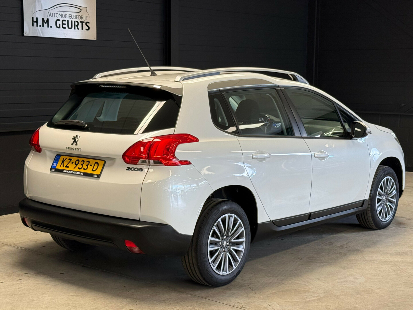 Peugeot-2008-3