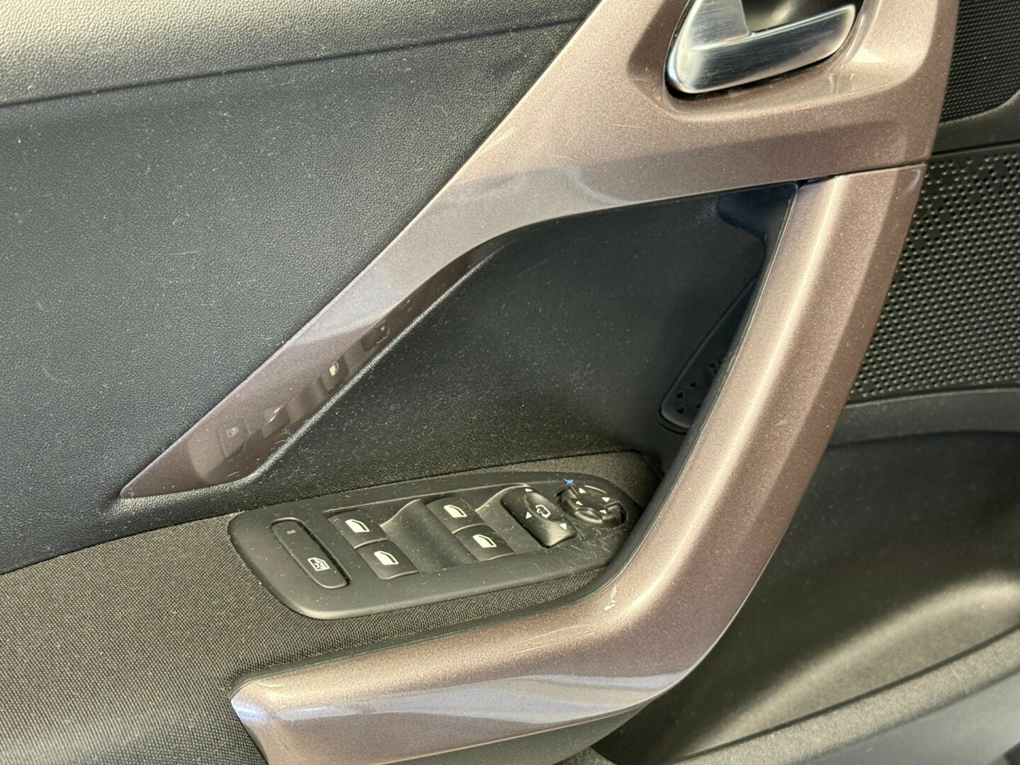 Peugeot-2008-9